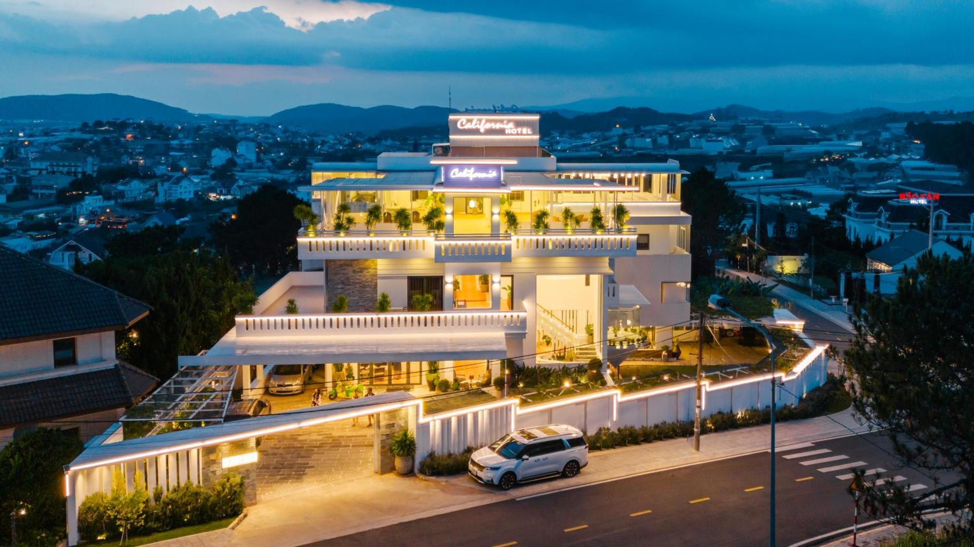 California Hotel 달랏 외부 사진