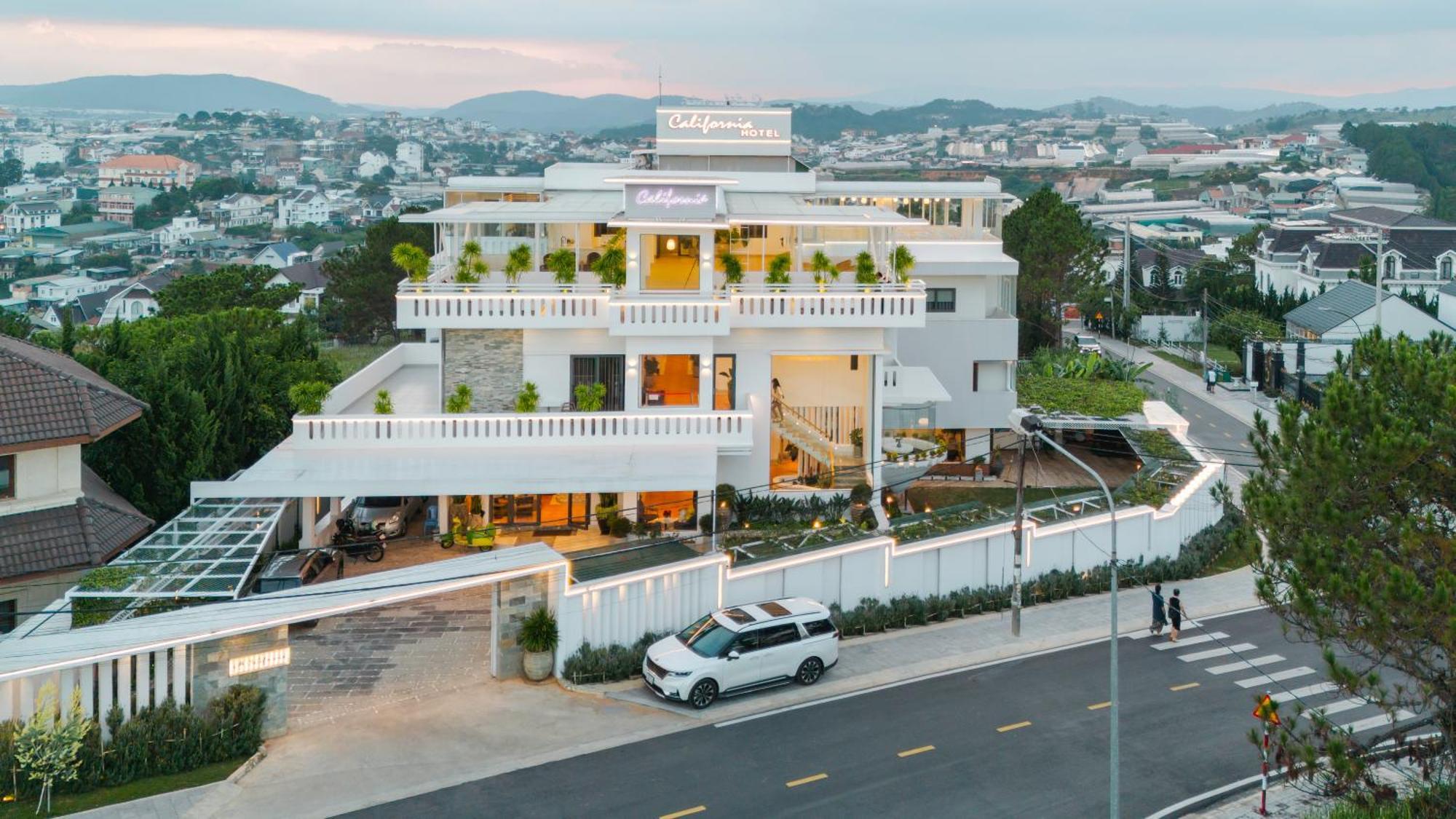 California Hotel 달랏 외부 사진